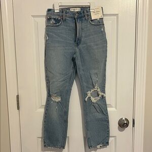 NWT Abercrombie & Fitch The Mom high-rise jean 25/0 short